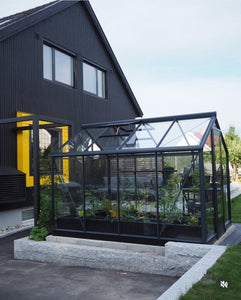 Test af udendørs maling i farven Nordsjö Black