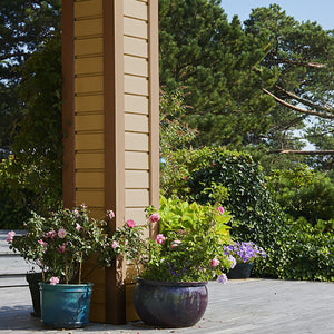 Test af udendørs maling i farven Nordsjö Courtyard Stone