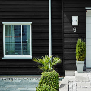 Test af udendørs maling i farven Nordsjö Black