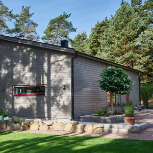 Test af udendørs maling i farven Nordsjö Grey Cliff
